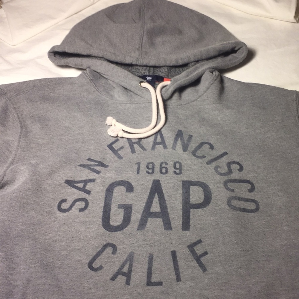 Men’s GAP hoodie